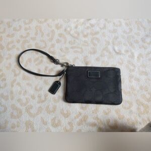 COACH Women's Signature Canvas Wristlet Pouch Wallet Clutch Black 4”x6” Est.1941